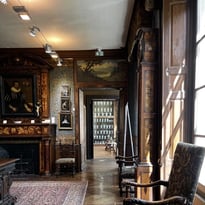 Immersion dans une maison de collectionneur