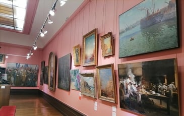Découvrez la collection de Charles de Bruyères : secrets et chefs-d'œuvre du musée dévoilés