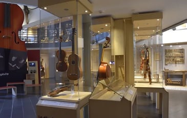 Exposition « La Fabrication de la musique. Départ Mirecourt »