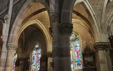 Découverte guidée d'une basilique au style néogothique