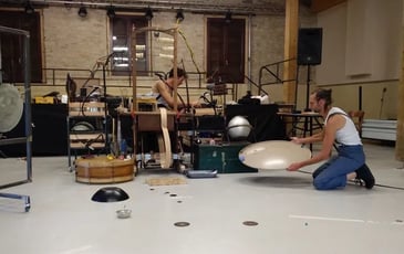 « Vexations mécaniques 1.0.5 » avec la Compagnie Max Ollier, Performance musicale