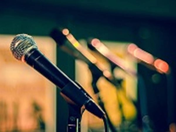 Sousta Politiki, dîner-concert